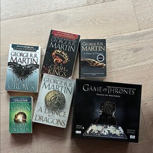 Game of Thrones Puzzle and Book Collection